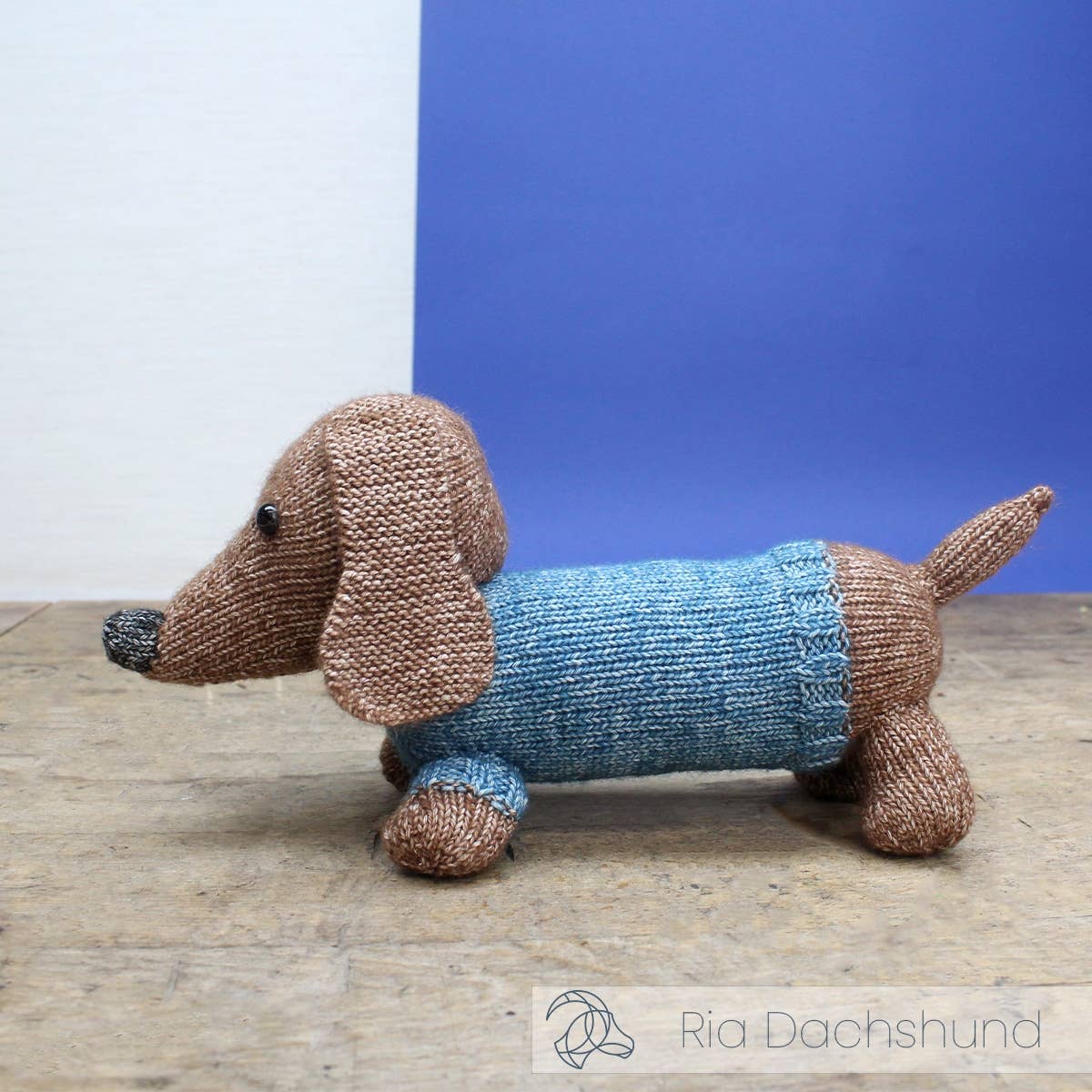 Knitting kit — Ria Dachshund